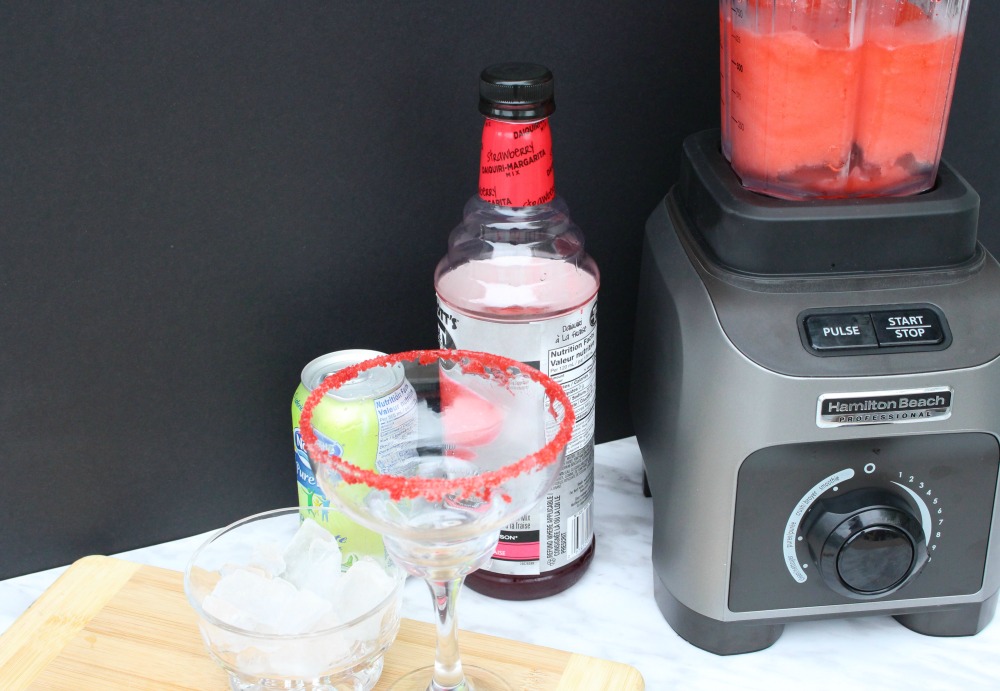 Simple Fizzy Strawberry Daiquiri Mocktail Recipe