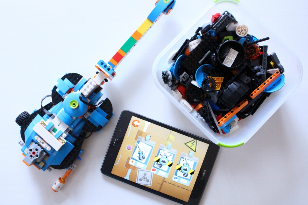 Bring Blocks To Life With Coding | LEGO BOOST Review