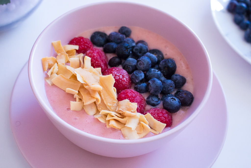 Delicious And Simple Smoothie Bowl Recipe To Jump Start Your Day