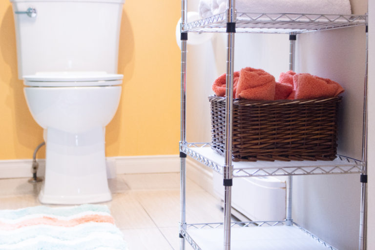 5 Simple And Inexpensive Ways To Make Your Bathroom Look Better