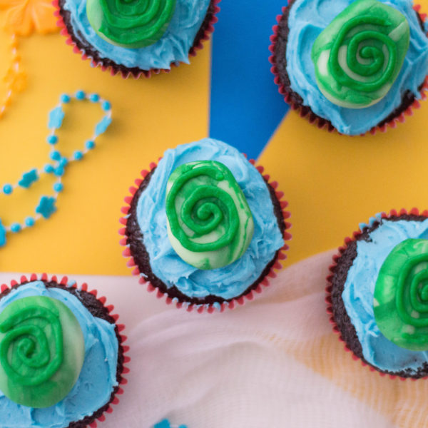 Super Easy Moana Inspired Cupcakes