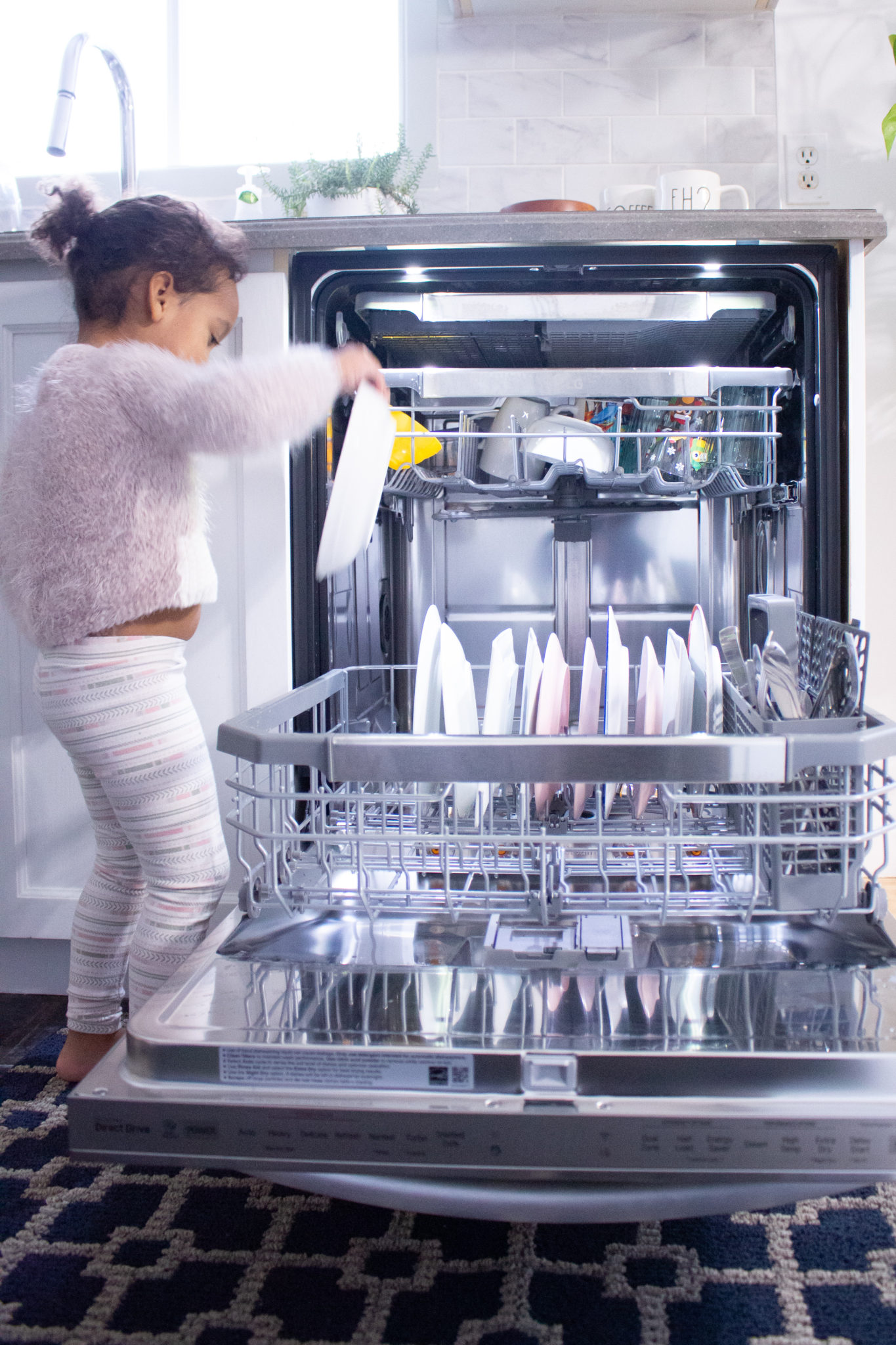 Easy Toddler Chores | LG QuadWash Steam Dishwasher Review