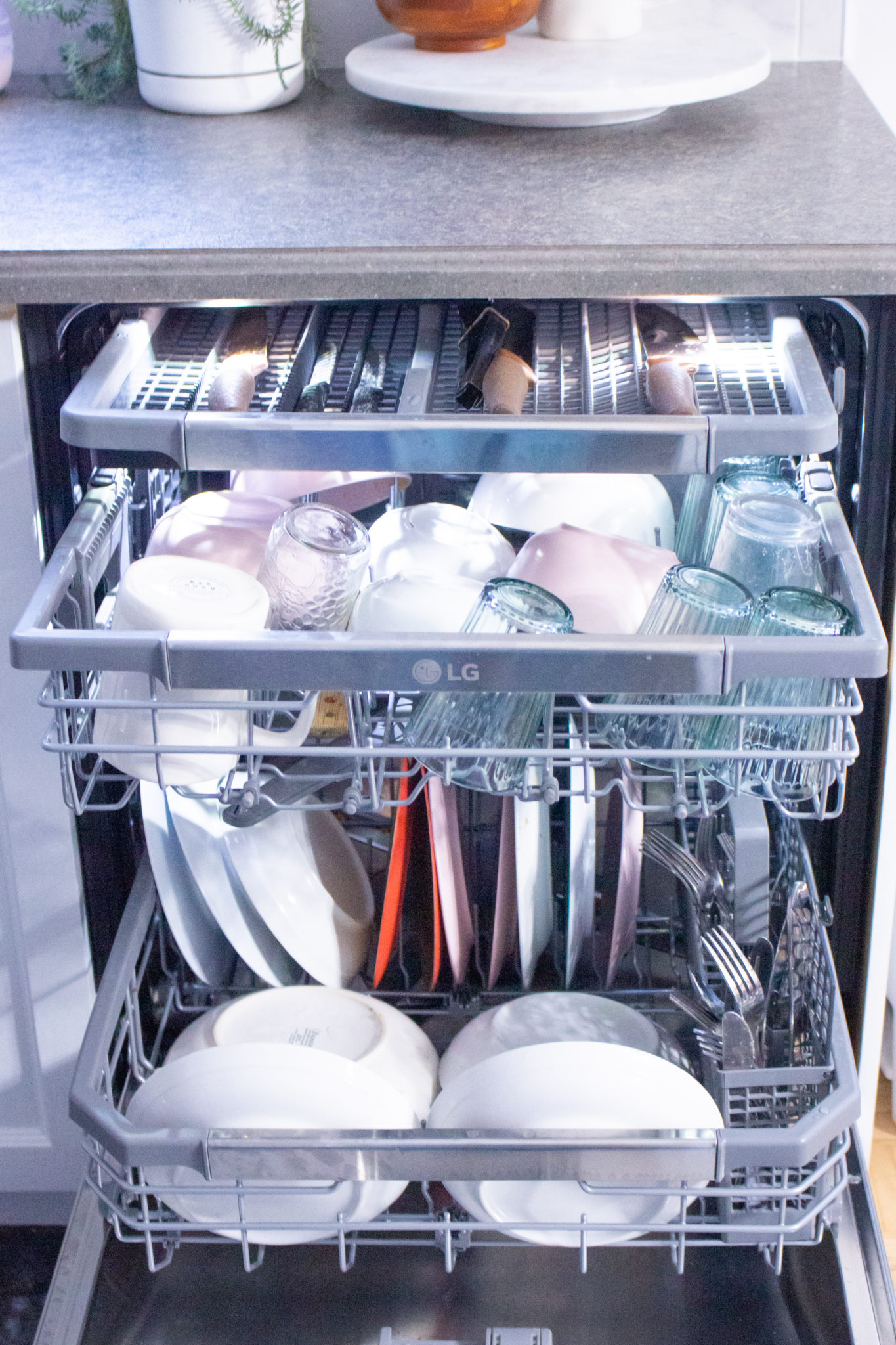 Easy Toddler Chores | LG QuadWash Steam Dishwasher Review