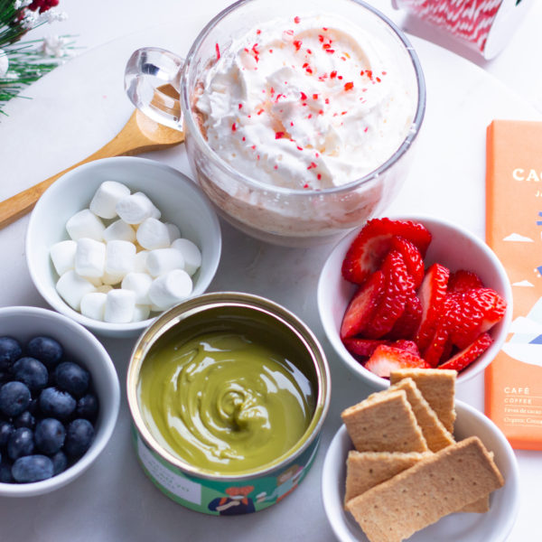 Must-Haves For The Ultimate Chocolate Fondue Party