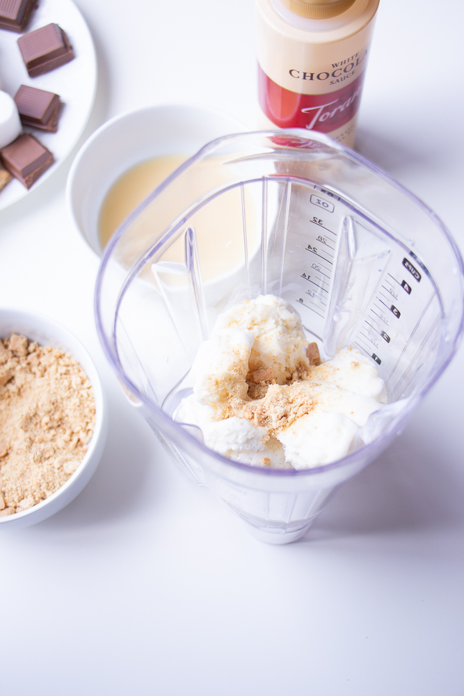 Easy Homemade S'mores milkshake Recipe