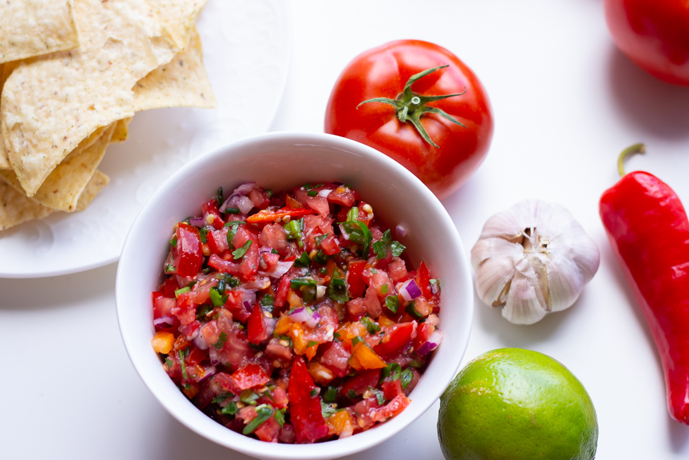 Homemade Spicy Chunky Salsa Recipe