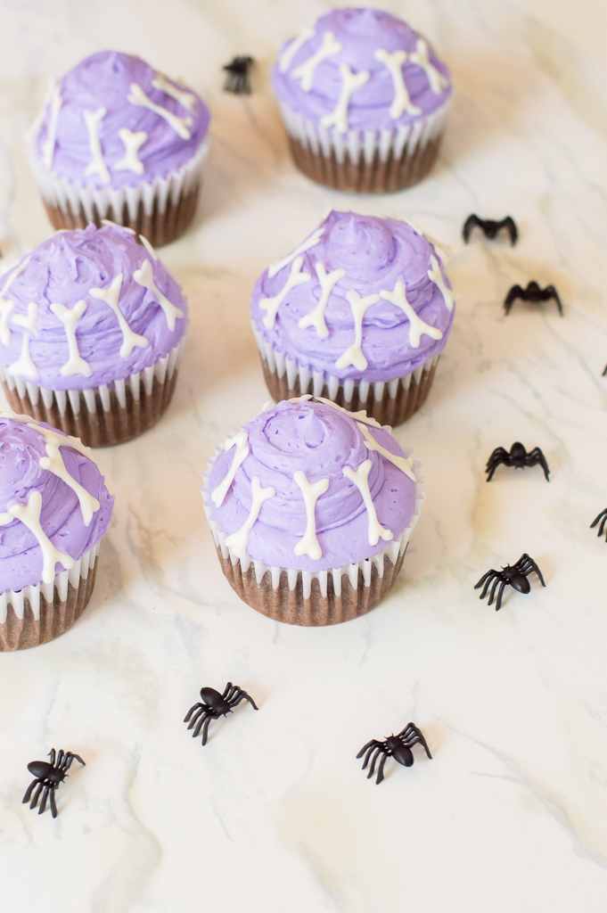 DIY Halloween Bones Cupcake