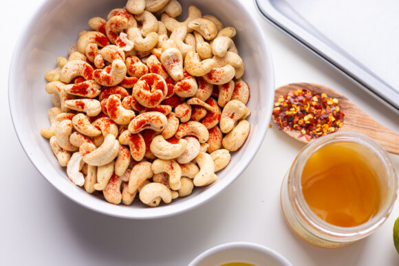 Spicy Roasted Cashews