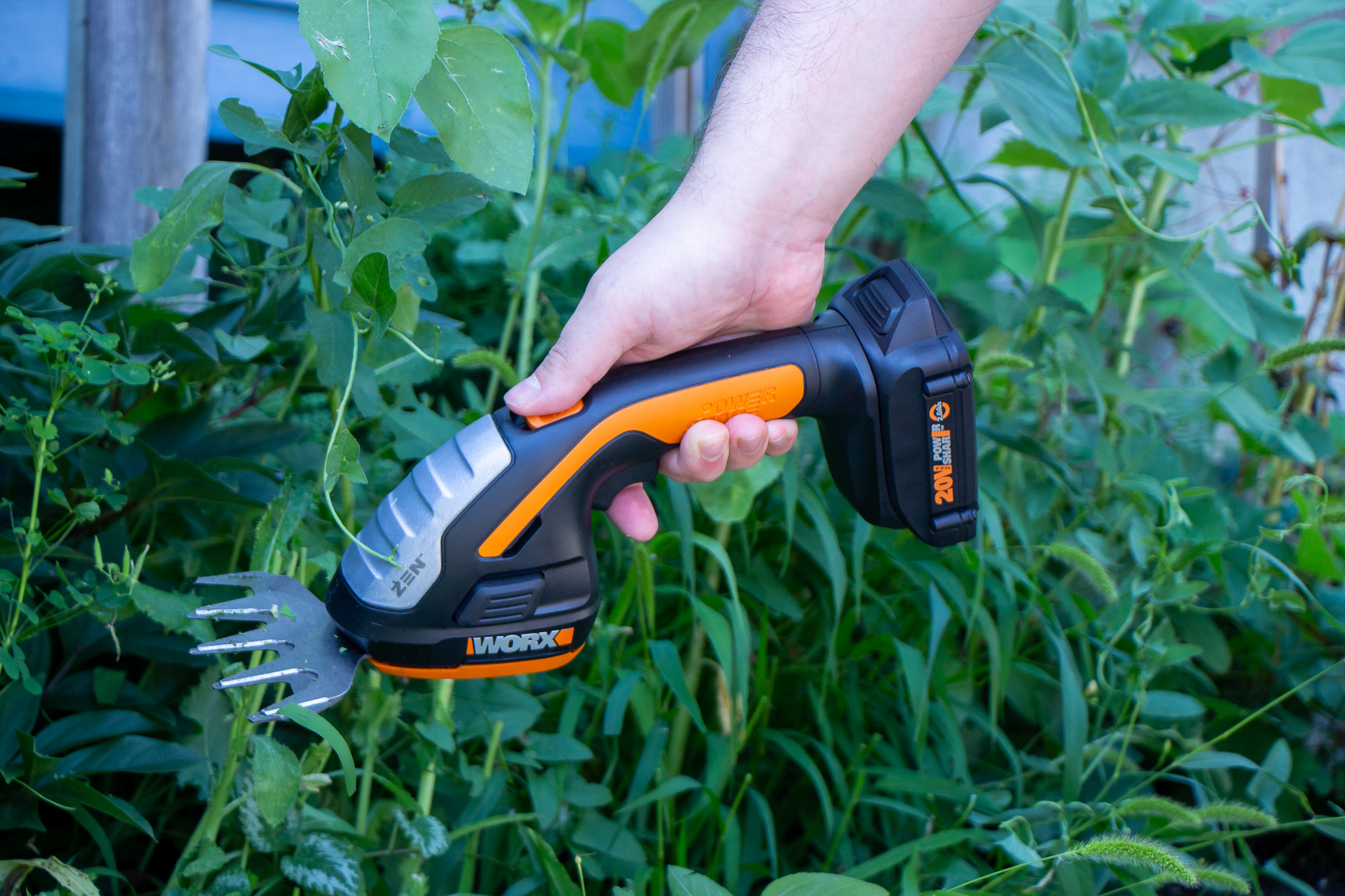 A Gardener's Best Friend: My Review of the WORX 20V 4" Shear and 8" Shrubber