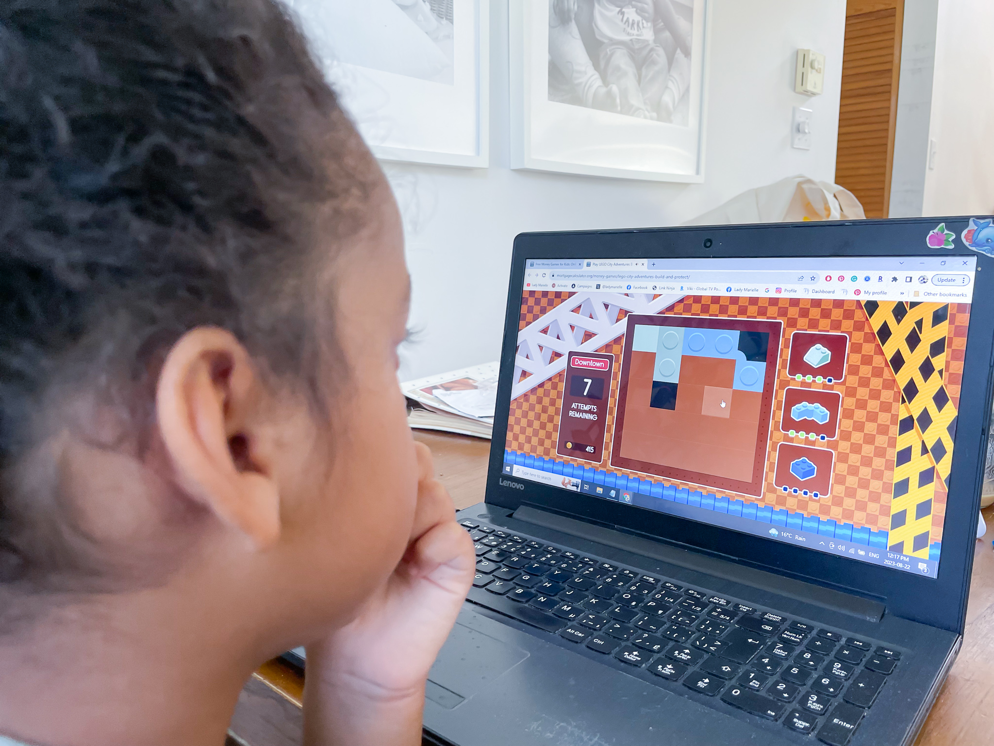 Exploring the Benefits of Online Financial Video Games for Kids