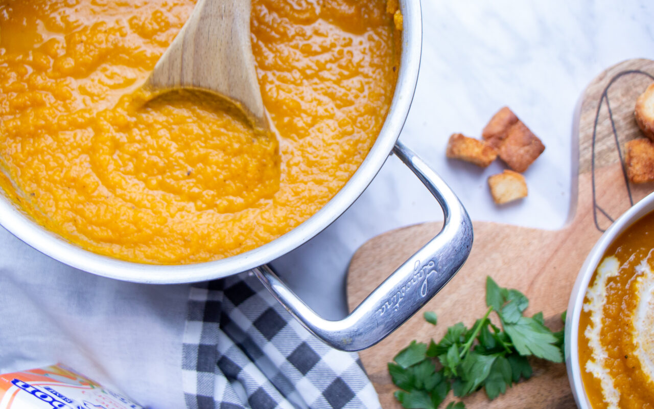 Simple and Delicious Roasted Carrot Soup Recipe