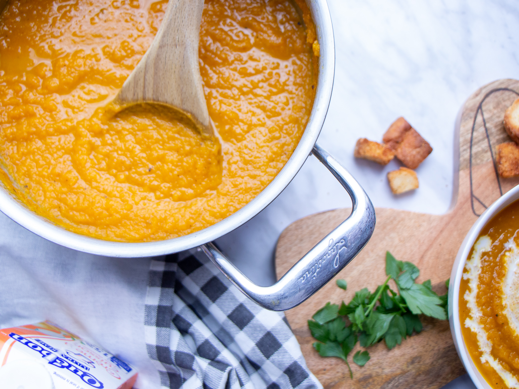 Simple and Delicious Roasted Carrot Soup Recipe