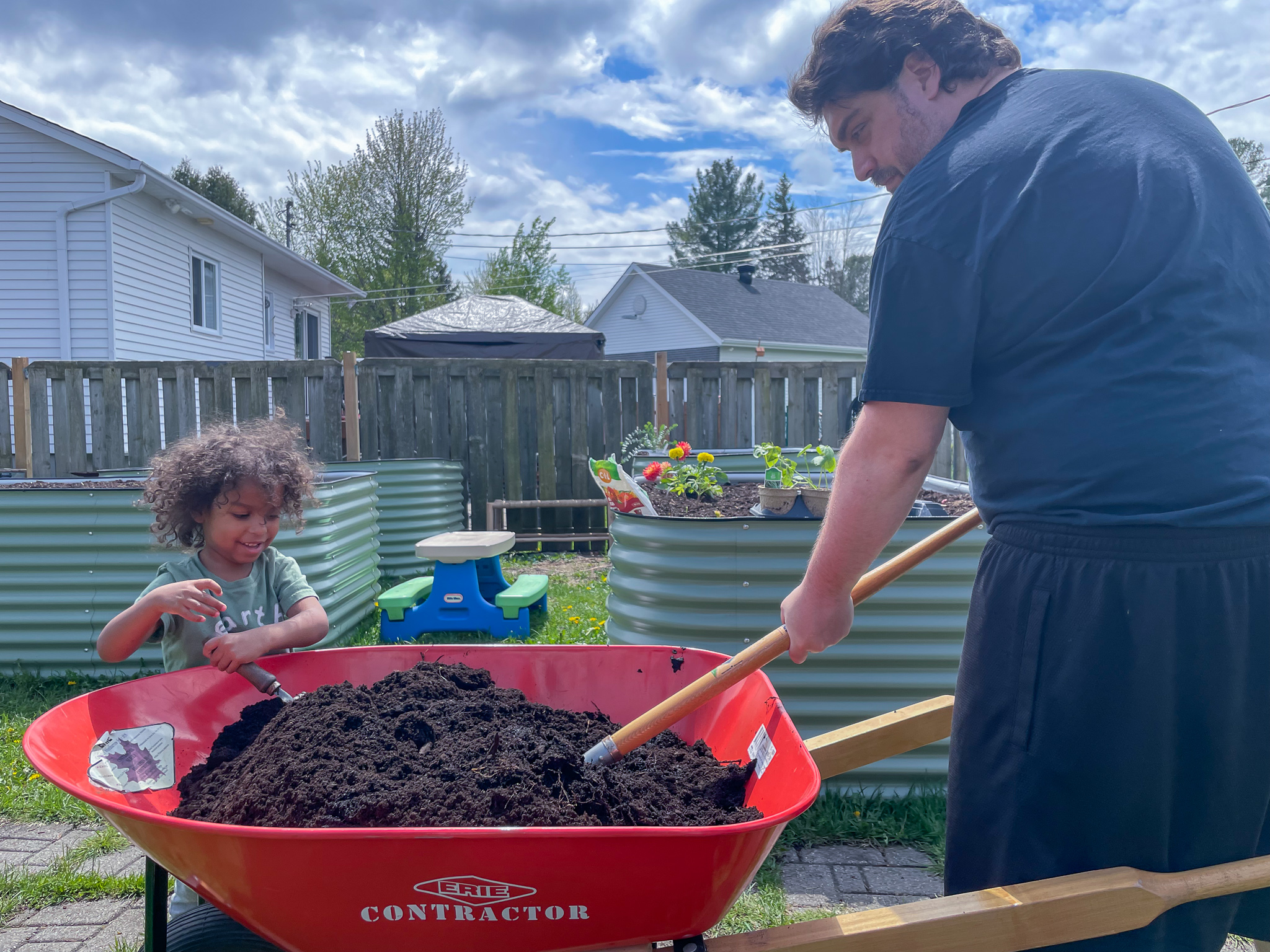 5 Reasons to Teach Your Child About Gardening