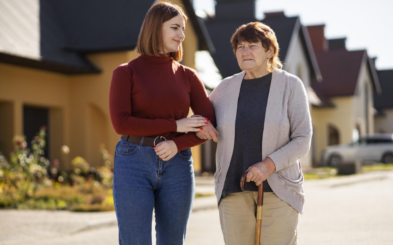 How to Choose the Right Senior Living Community?